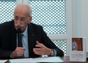 Dédicace livre La médina de Mohamed Aziz Ben Achour