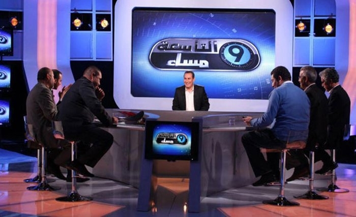 بين الفجور والتقوى