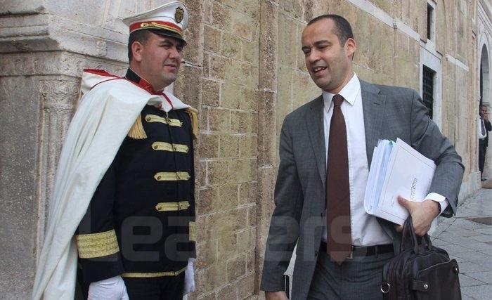 الحبيب الصيد يلغي العقد بالمراكنة مع بنك لازار