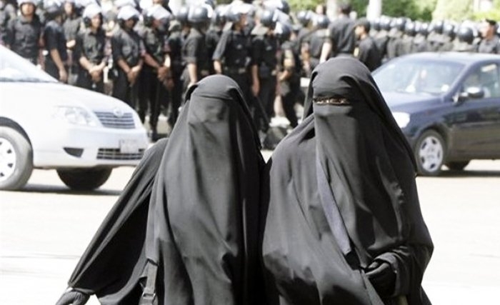 93 بالمائة من التونسيين ضدّ النقاب 