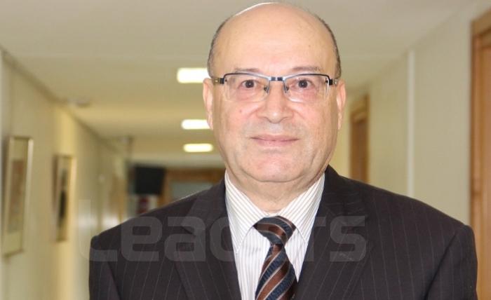 أما يكفينا تبديد هيبة الدولة في الداخل؟