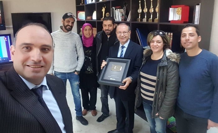 ادارة اليوتوب تهدي الدرع الفضي  للتلفزة التونسية