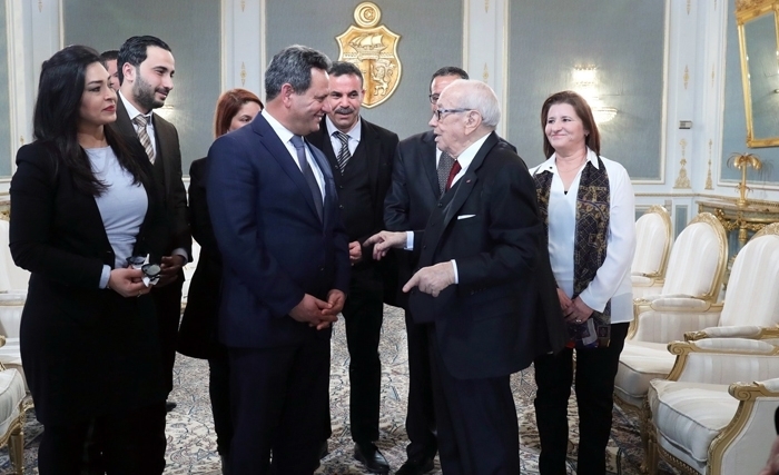 قايد السبسي يعبّر عن التزامه الكامل بحماية حرية الصحافة خلال لقائه بنقابة الصحفيين 