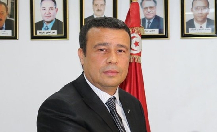 لماذا أقيل د. عادل بوحولة من مهامّه على رأس المركز الوطني للإعلامية ؟