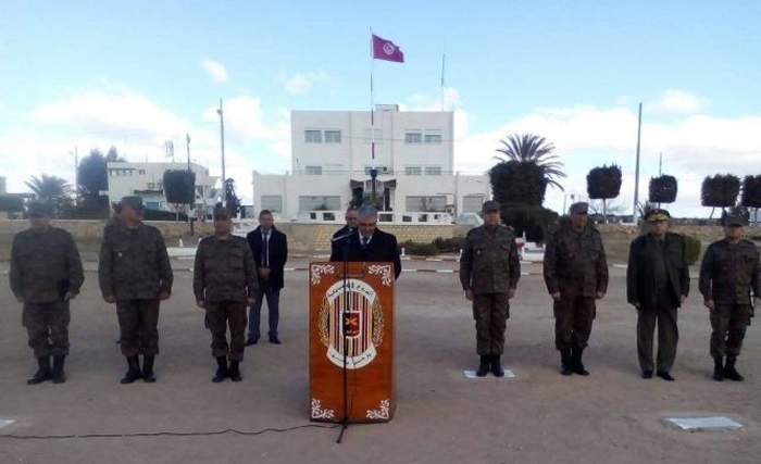 وزير الدفاع في زيارة تفقد للقاعدة العسكرية بسبيطلة