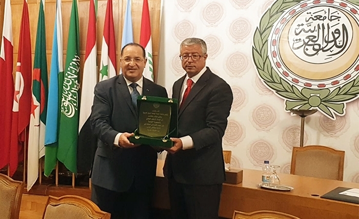 تكريم عربي لمؤسّسة الأرشيف الوطني  