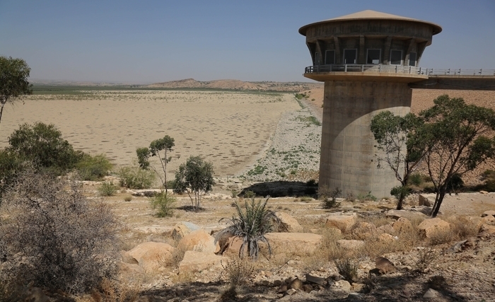 Le «À vau- l’eau» des sociétés à la fin des siècles 