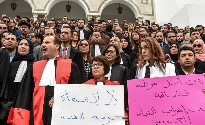 ما لا مكان له في الدستور الجديد: إضراب القضاة بين الدفاع عن استقلال القضاء والحفاظ على امتيازاته (9/9)