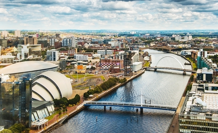 Khadija Taoufik Moalla: Carte postale de Glasgow