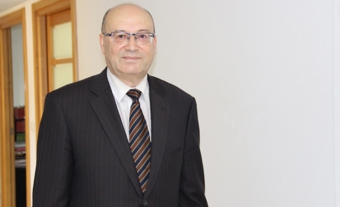 محمد إبراهيم الحصايري: أَنَا... لاَ أَخُوضُ مَعَ الخَائِضِينْ