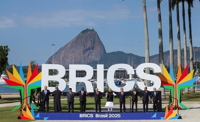 BRICS - Contexte géopolitique du sommet de Rio (2025) : Entre multipolarité et confrontation BRICS - Contexte géopolitique du sommet de Rio (2025) : Entre multipolarité et confrontation