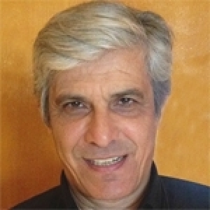 Le paradoxe de la primauté du matériel informatique dans la région MENA : pourquoi nous privilégions les boîtes sur l’intelligence